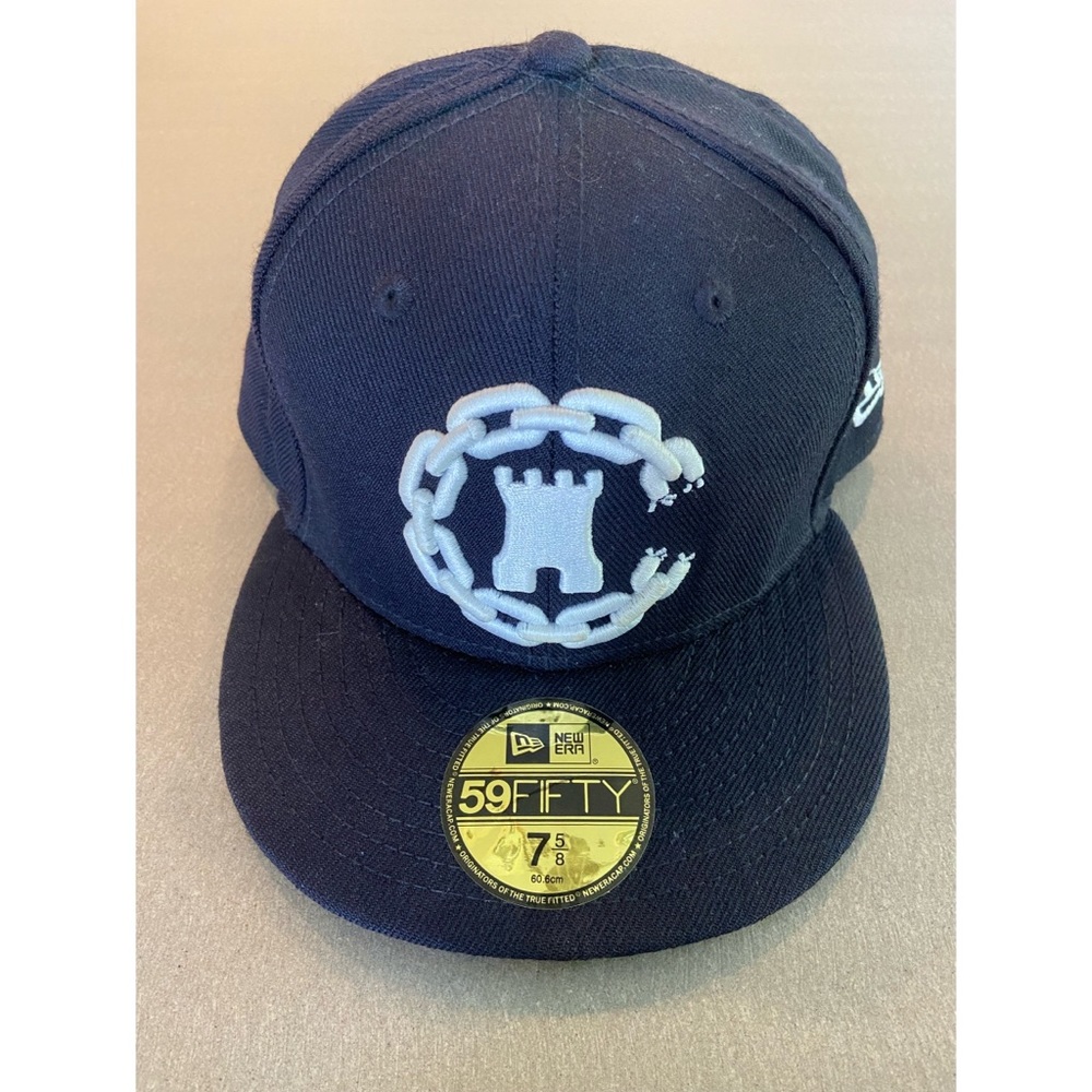Crooks & Castles Chain Castle Fitted Hat 7 5/8